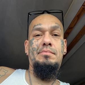 Meet your Posher, Victor